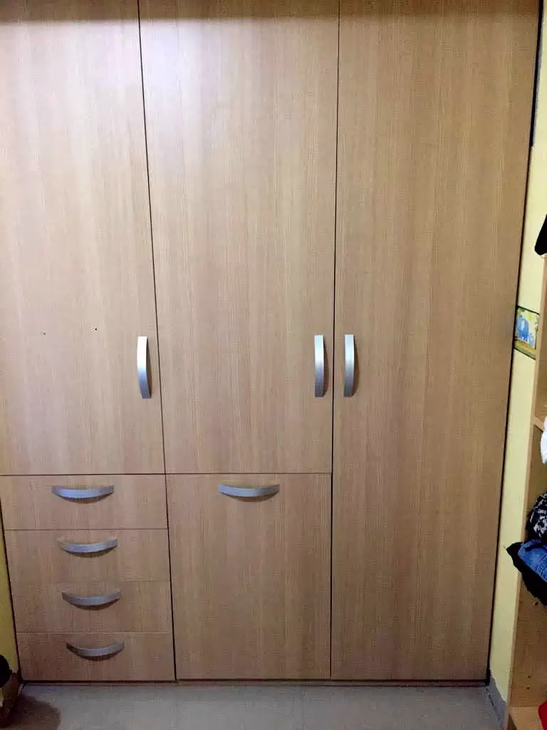 Closet Maira