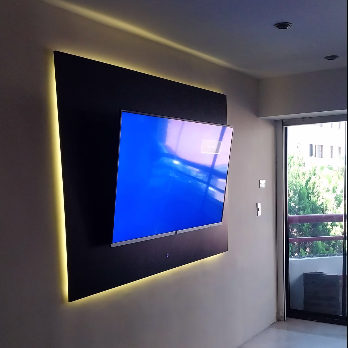 PANEL-TV3